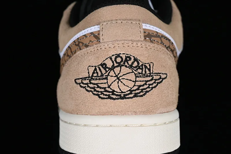 All categories Air Jordan Jordan series basketball shoes Air Jordan 1 Low G version pure original Air Jordan 1 Low AJ1 Joe 1 white and yellow burst pattern low-top cultural casual sneakers DZ4130-201